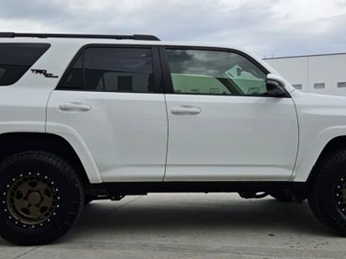 Used 2022 Toyota 4Runner TRD Off-Road Premium image 6