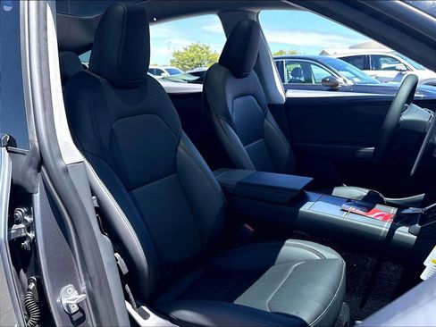 Used 2026 Tesla Model Y 2WD image 10