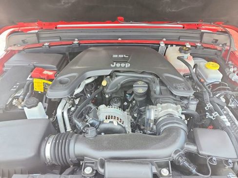 Used 2021 Jeep Wrangler Unlimited Sport image 17