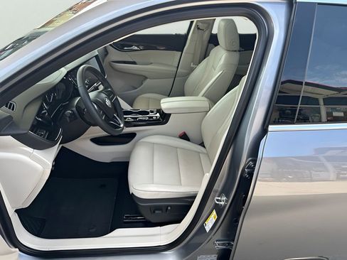 Used 2022 Buick Envision Essence w/ Safety Package AWD/4WD image 9