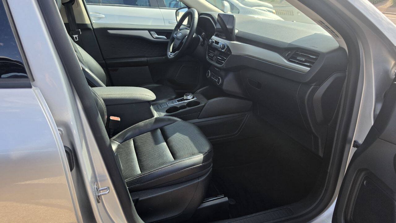 Used 2020 Ford Escape SEL FWD image 6