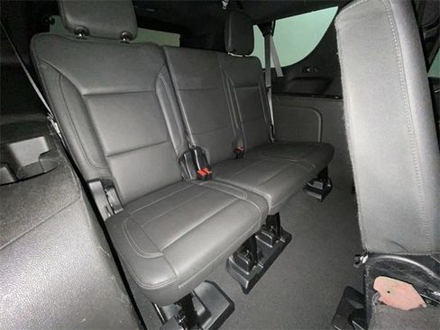 Used 2023 Chevrolet Suburban LT image 23