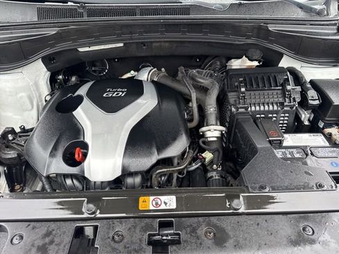 Used 2015 Hyundai Santa Fe Sport 2.0T image 17