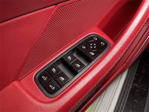 Used 2021 Porsche Panamera GTS image 38