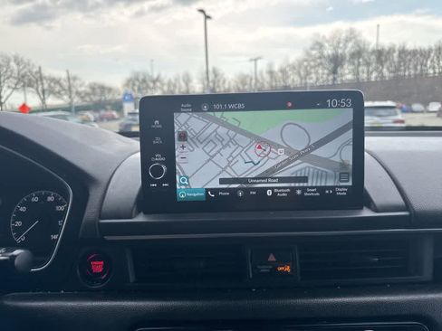 Used 2023 Honda Pilot Touring image 16