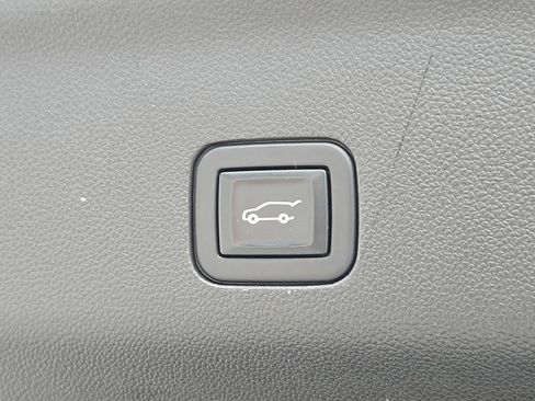 Used 2021 GMC Yukon Denali w/ Denali Ultimate Package image 29