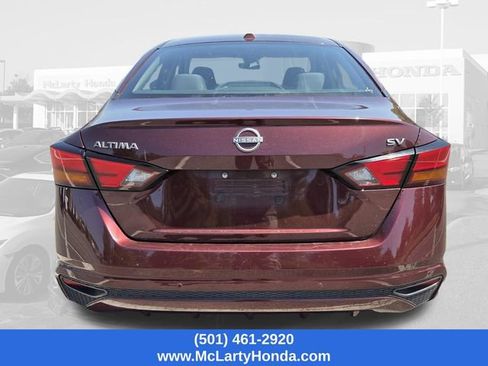 Used 2024 Nissan Altima 2.5 SV FWD image 4