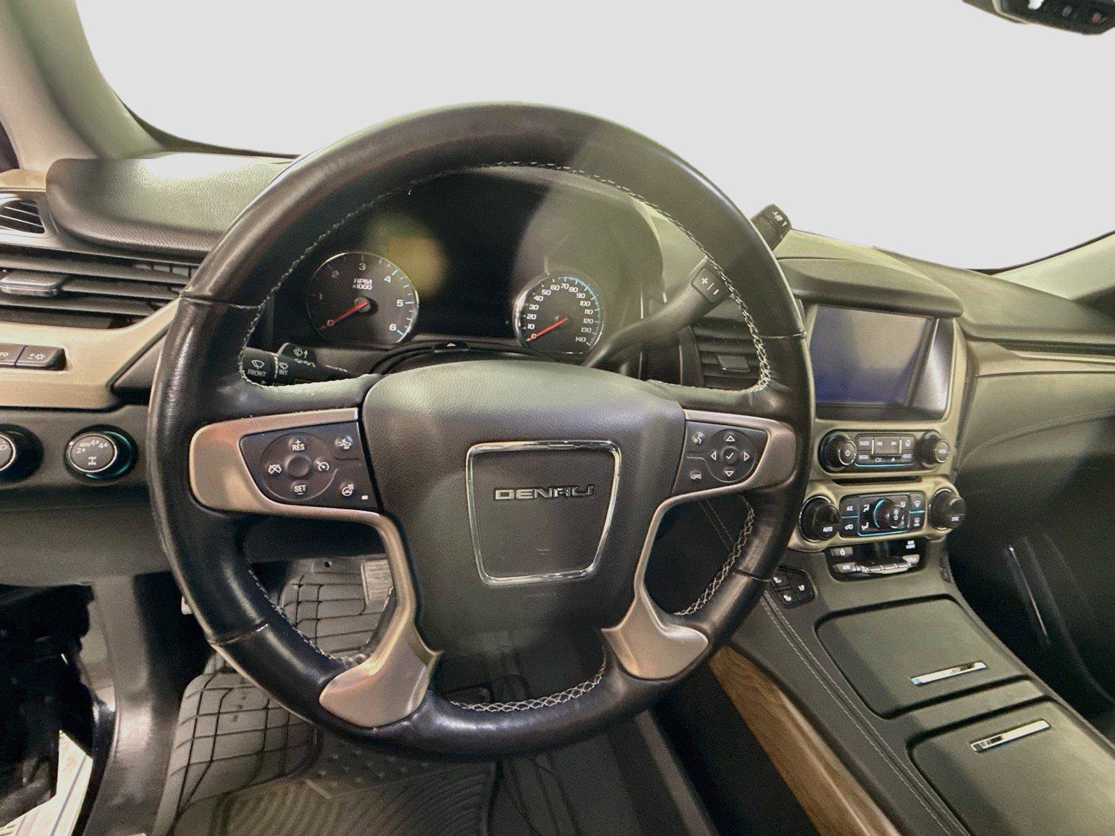 Used 2019 GMC Yukon Denali w/ Denali Ultimate Package AWD/4WD image 15