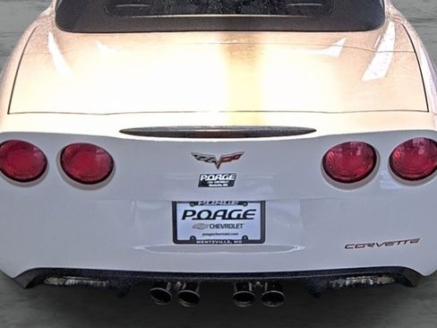 Used 2006 Chevrolet Corvette Convertible w/ Preferred Equipment Group image 11