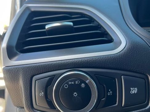 Used 2024 Ford Edge SEL image 20