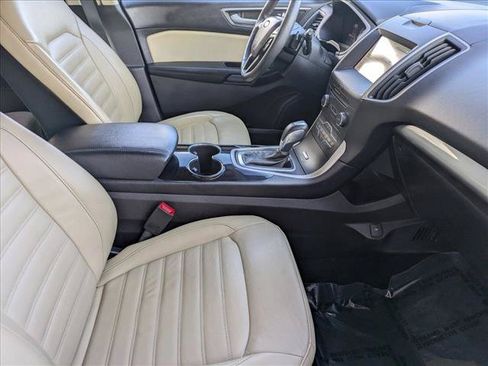 Used 2017 Ford Edge SEL w/ Equipment Group 201A AWD/4WD image 19