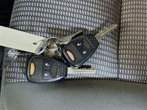 Used 2007 Dodge Dakota SLT w/ TRX4 Off Road Group image 29