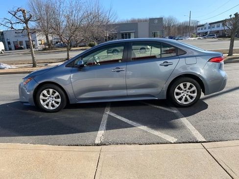Used 2020 Toyota Corolla LE image 6