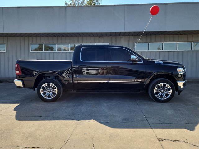 Used 2023 RAM 1500 Limited AWD/4WD image 2