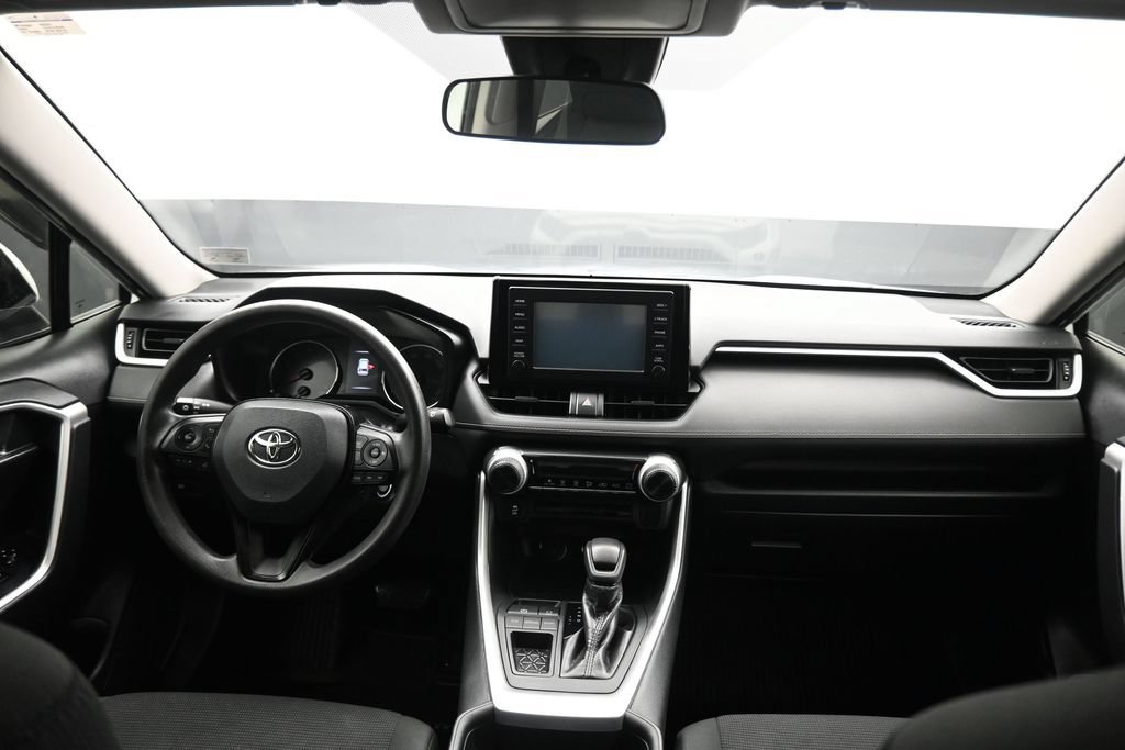 Used 2019 Toyota RAV4 LE FWD image 35