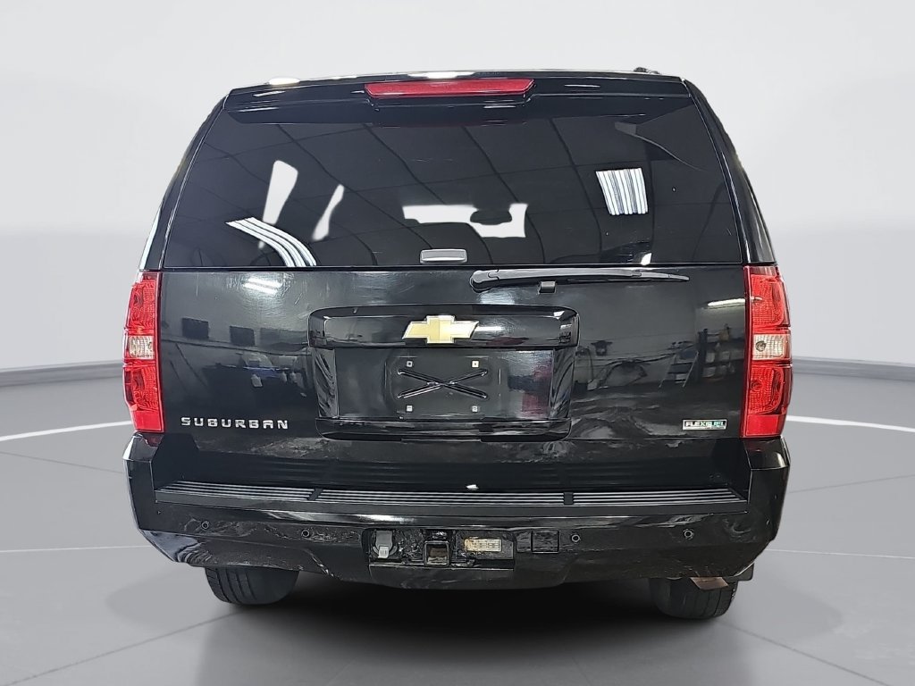Used 2010 Chevrolet Suburban LT w/ Luxury Package AWD/4WD image 5