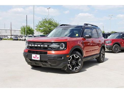 Used 2024 Ford Bronco Sport Outer Banks w/ Tech Package image 1