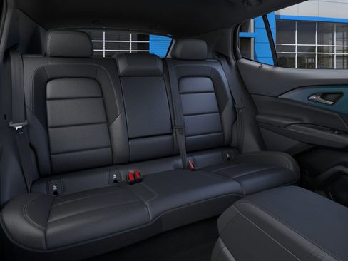 New 2026 Chevrolet Equinox EV LT FWD image 17