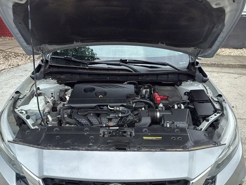 Used 2019 Nissan Altima 2.5 SL FWD image 9