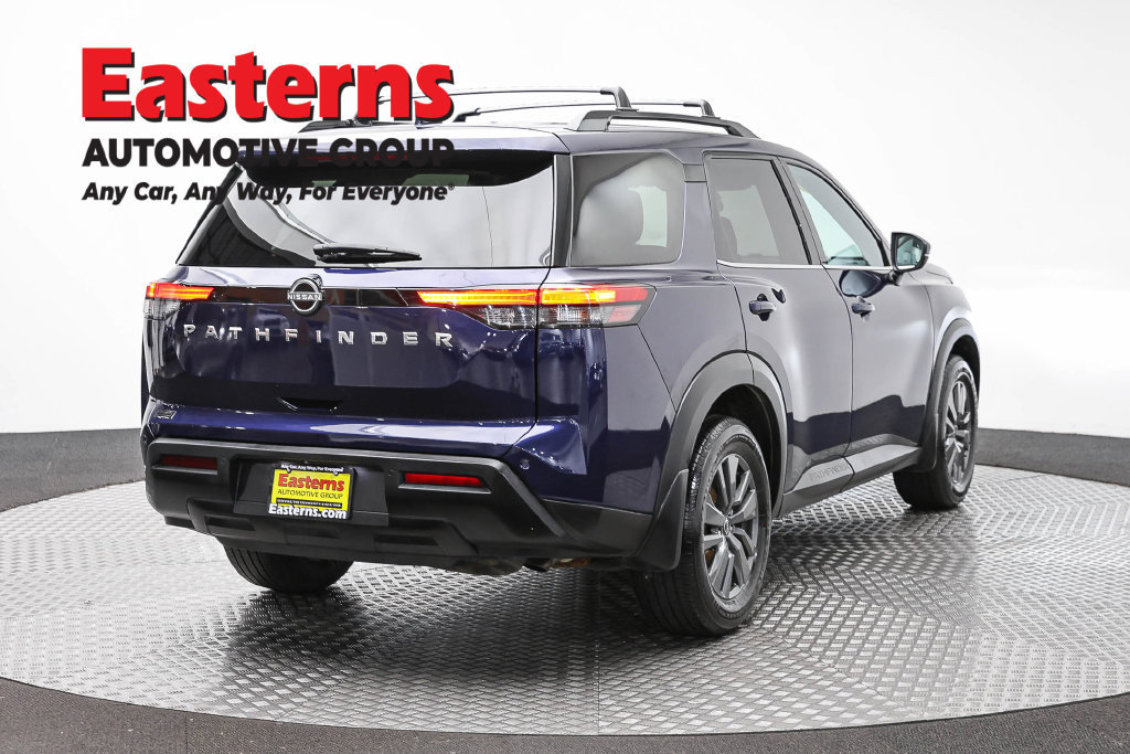 Used 2022 Nissan Pathfinder SV AWD/4WD image 7