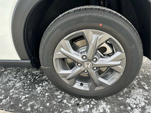 New 2026 Honda HR-V LX image 12