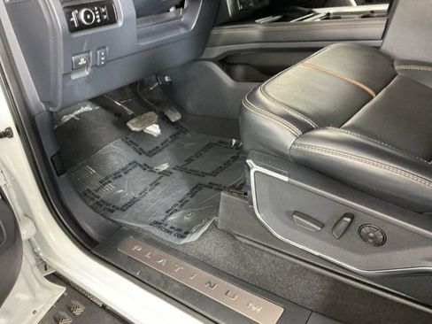 Used 2023 Ford F350 Platinum w/ Tremor Off-Road Package AWD/4WD image 18