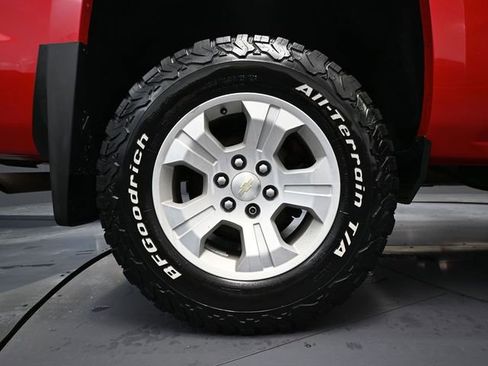 Used 2018 Chevrolet Silverado 1500 LT w/ All Star Edition image 17
