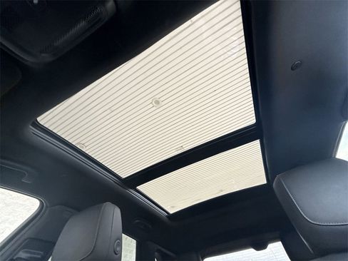 Certified 2025 Cadillac XT5 Premium Luxury image 19