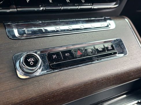 Used 2025 Lincoln Aviator Reserve w/ Equipment Group 201A image 29