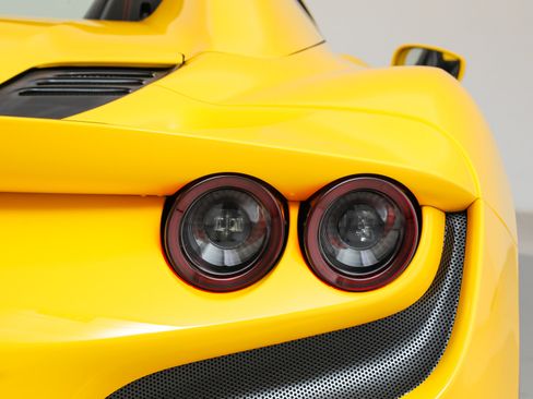 Certified 2022 Ferrari F8 Tributo image 28