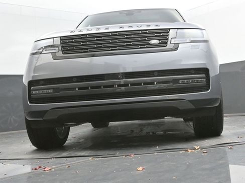 New 2025 Land Rover Range Rover SE image 37