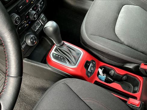 Used 2022 Jeep Renegade Trailhawk w/ Sun/Sound Group image 16