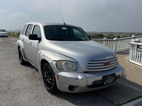 Used 2007 Chevrolet HHR LS image 3