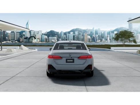 New 2027 BMW 530i RWD image 5
