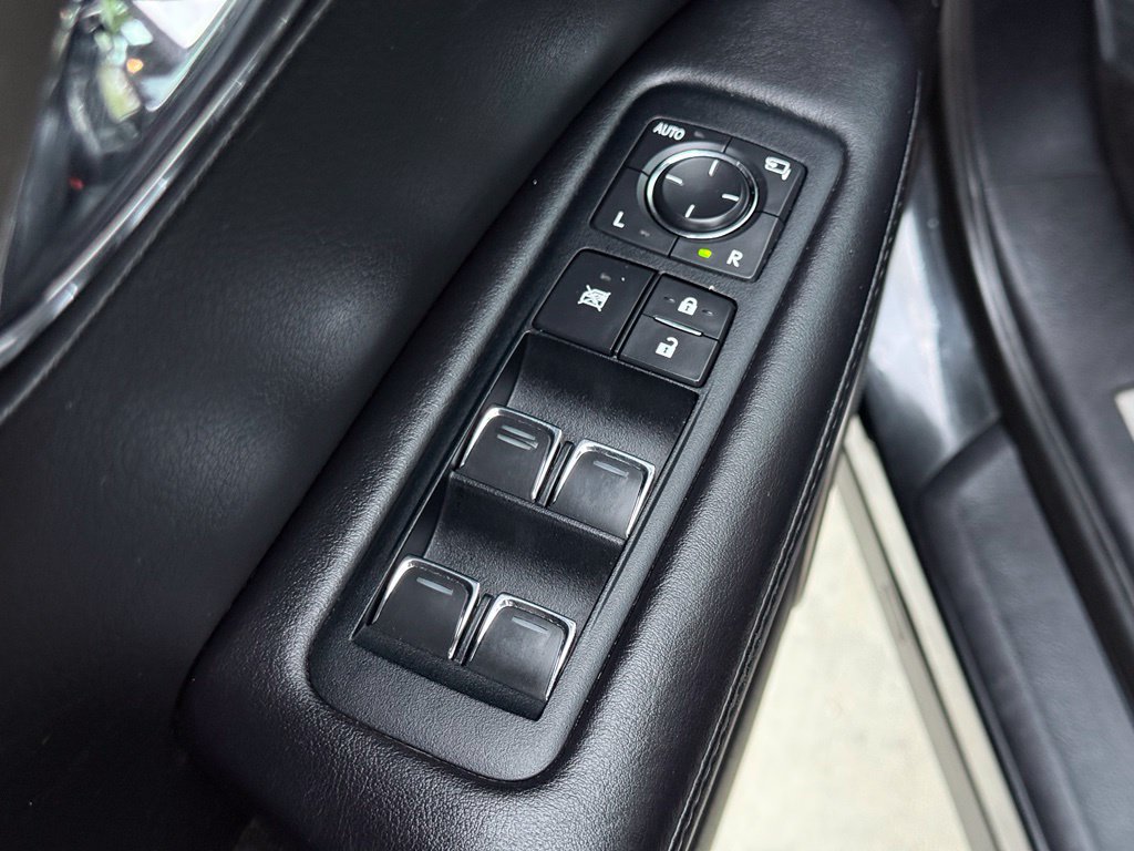 Used 2017 Lexus RX 450h AWD w/ Cold Weather Package image 21