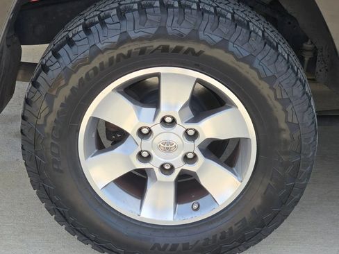 Used 2012 Toyota 4Runner SR5 image 27