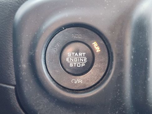 Used 2020 Jeep Wrangler Unlimited Sport image 24