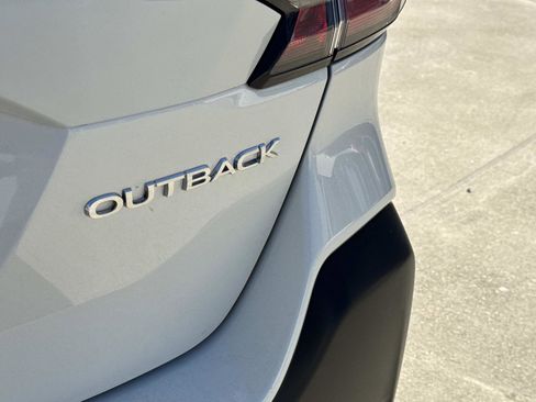 Used 2023 Subaru Outback Premium image 7