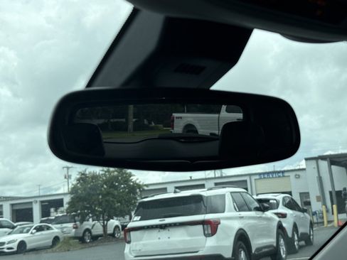 Used 2021 GMC Terrain SLT image 28