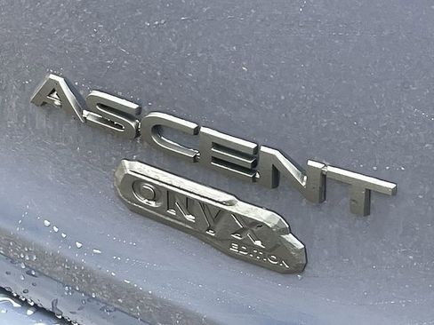 Used 2023 Subaru Ascent Onyx Edition AWD/4WD image 18
