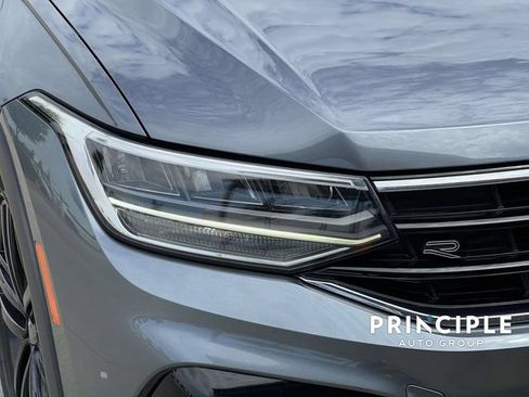Used 2023 Volkswagen Tiguan SE FWD image 9