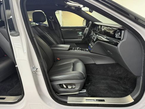 Used 2022 Rolls-Royce Ghost AWD/4WD image 46