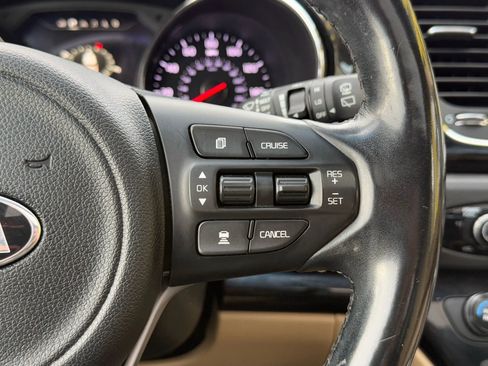 Used 2018 Kia Sedona SX Limited w/ SX Limited Prestige Package image 13