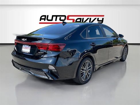 Used 2023 Kia Forte GT-Line w/ GT-Line Premium Package image 7