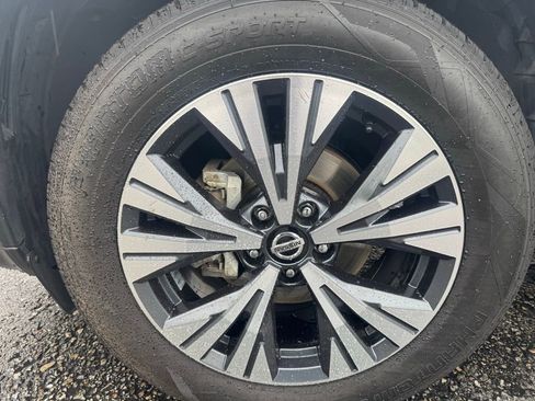 Used 2021 Nissan Rogue SV image 21