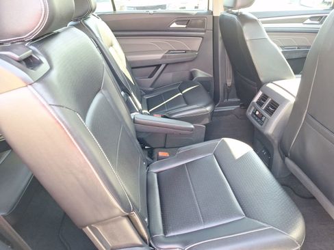 Used 2022 Volkswagen Atlas SE image 28