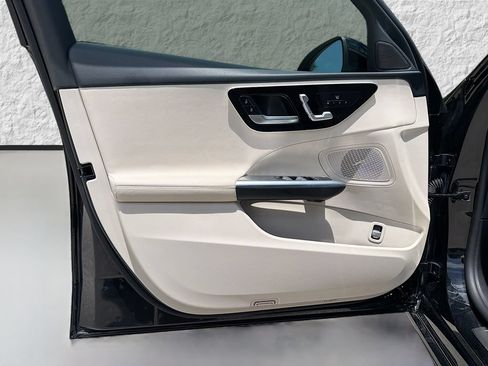 Used 2022 Mercedes-Benz C 300 Sedan w/ Pinnacle Trim Package image 22