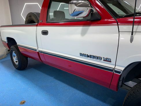 Used 1994 Dodge Ram 1500 Truck 4x4 Regular Cab image 18