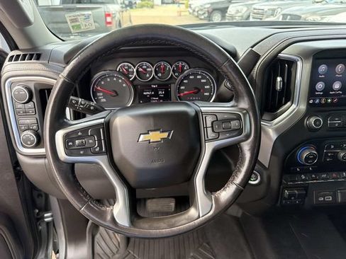 Used 2022 Chevrolet Silverado 1500 LT AWD/4WD image 27