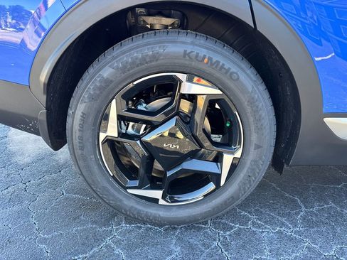 New 2026 Kia Sportage EX w/ EX Panorama Roof Package image 17